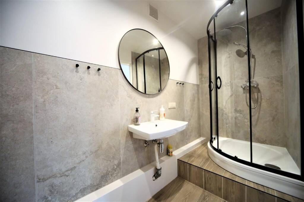 Two Bedroom / Old Town With Private Terrace Рига Екстер'єр фото