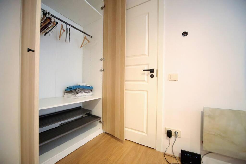 Two Bedroom / Old Town With Private Terrace Рига Екстер'єр фото